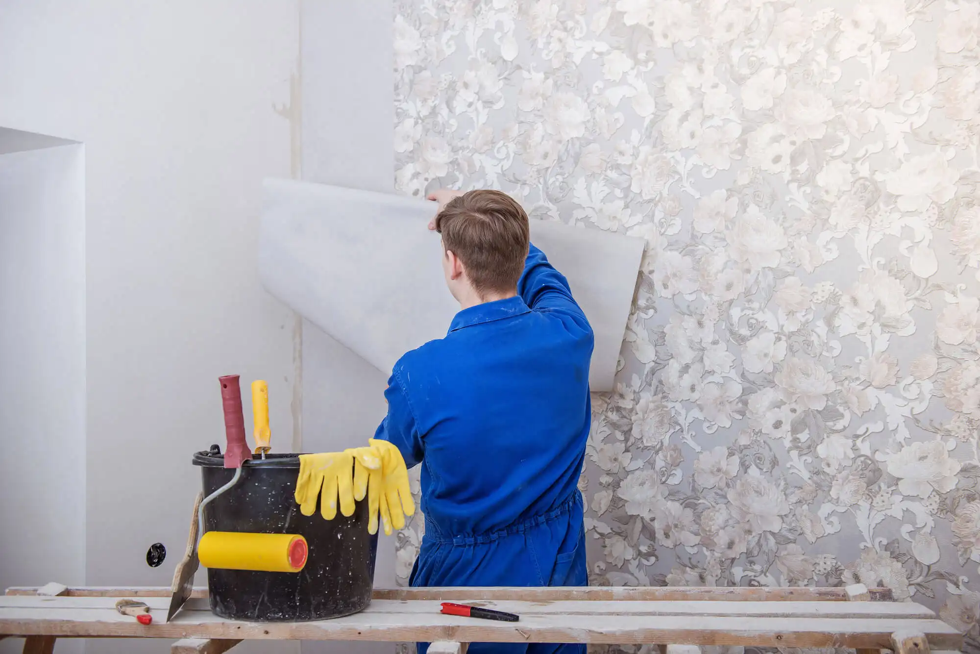 Professional wallpaper installation service in Houston, TX